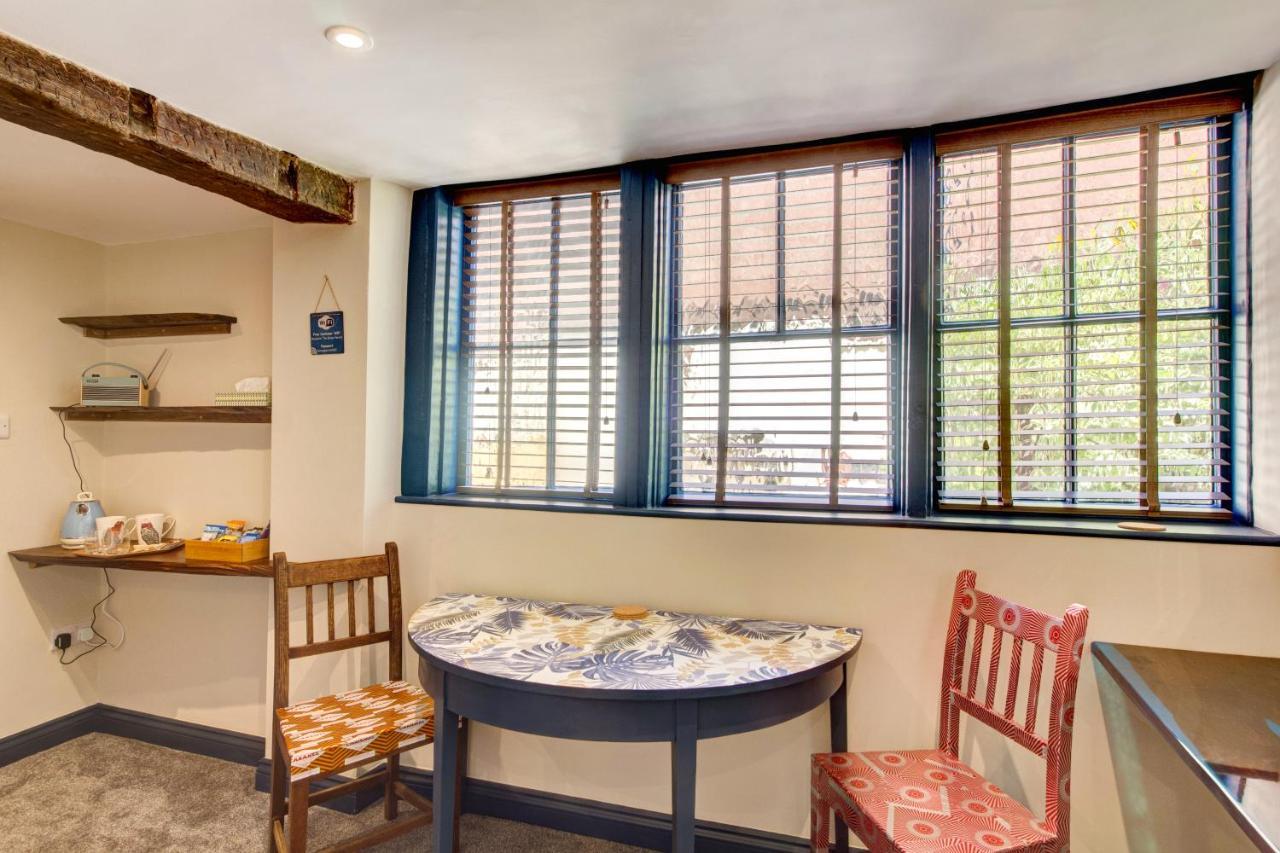 Green Parrot House Bed and Breakfast Devizes Εξωτερικό φωτογραφία